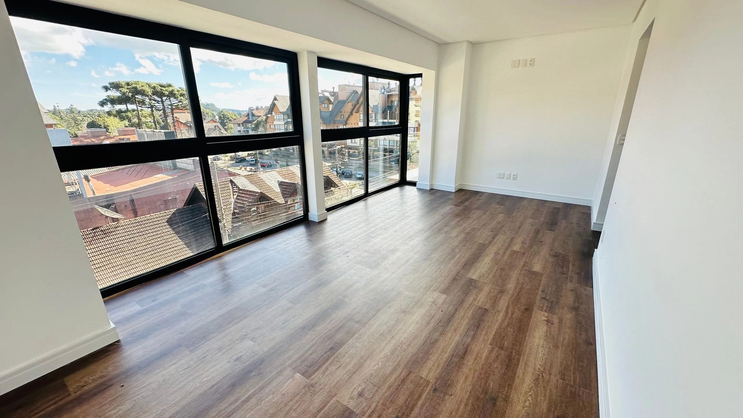 Imagem Lote à venda em Gramado, Vila Suíça, 113.46m2
