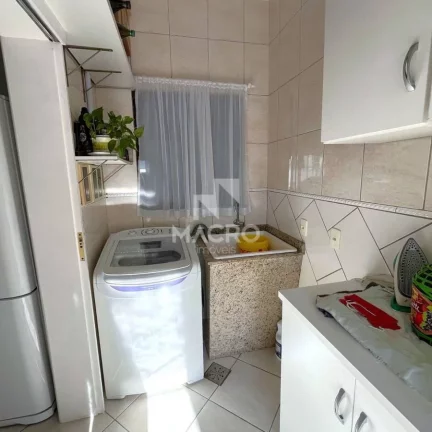 Imagem Sobrado com Piscina | Jaraguá Esquerdo | 3 quartos (1 suíte) | 170m²