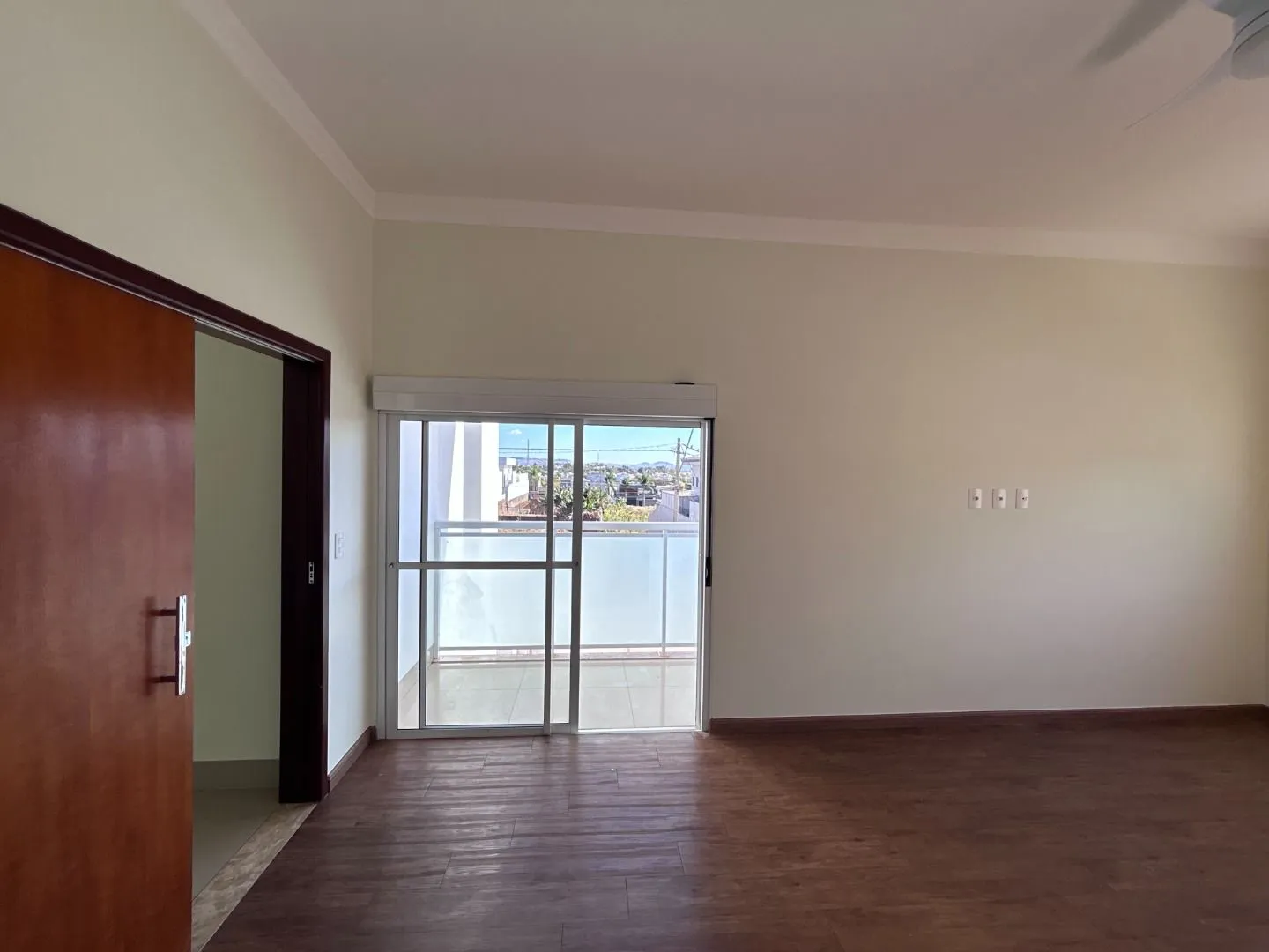 Imagem Casa com 5 dormitórios, 266 m² - venda por R$ 2.100.000,00 ou aluguel por R$ 5.500,00/mês - Alto dos Caiçaras - Patos de Minas/MG