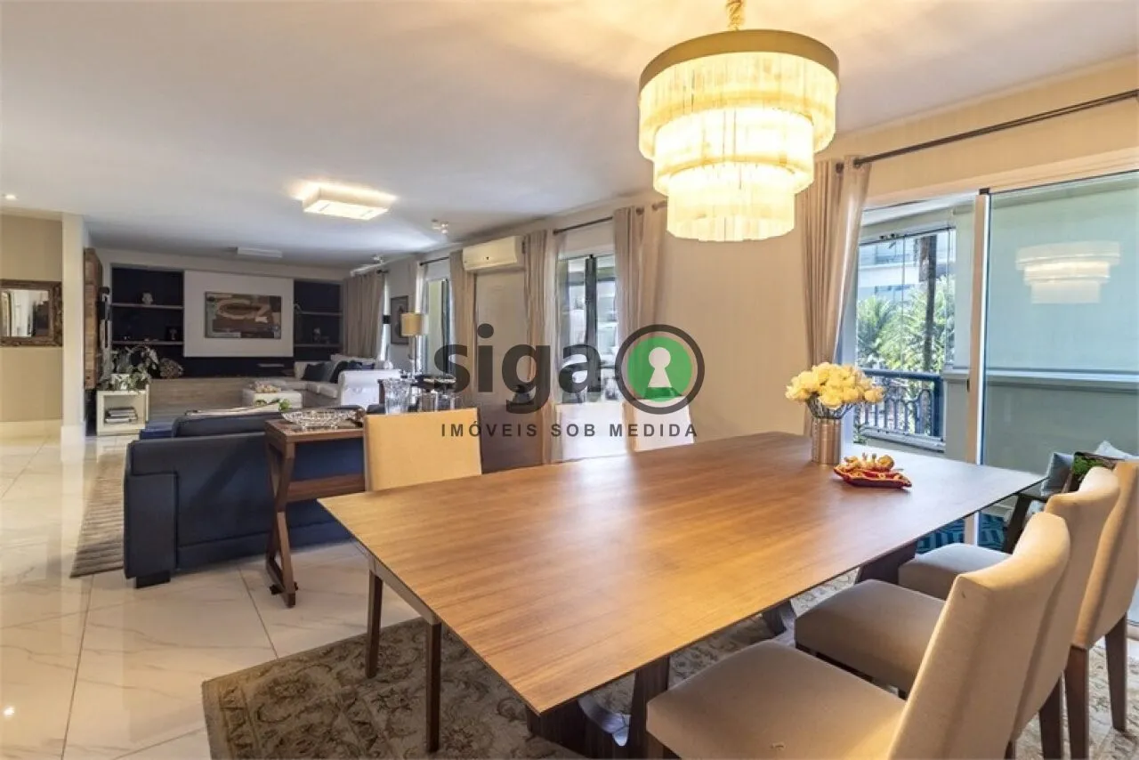 Imagem Apartamento de Alto Padrão com 4 Suítes e 5 Vagas em Moema.