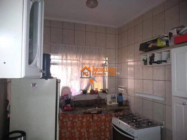 Imagem Casa com 6 dormitórios à venda por R$ 690.000,00 - Vila Barros - Guarulhos/SP