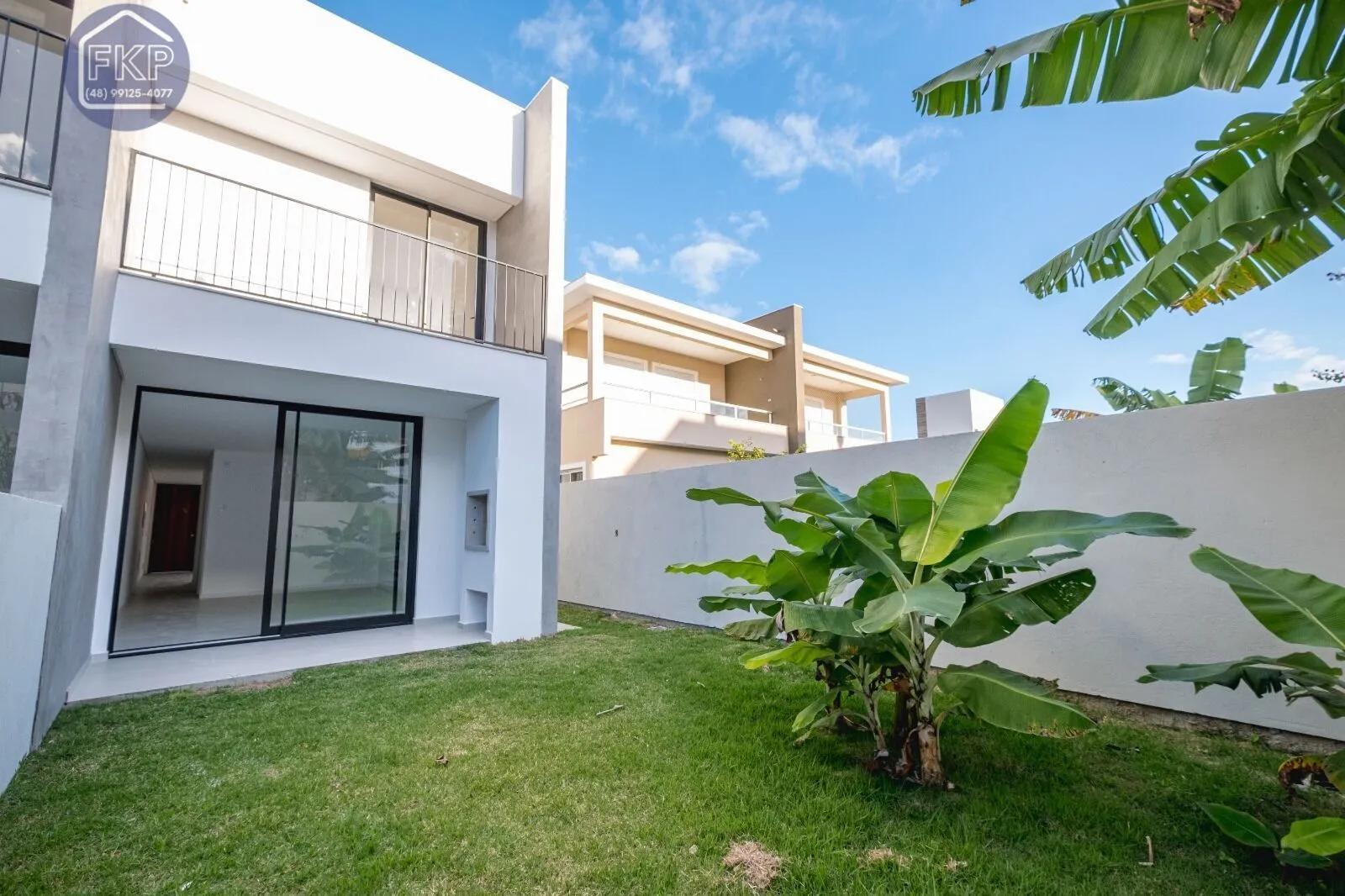 Imagem Casa 3 dormitórios à venda no bairro Cachoeira do Bom Jesus - Florianópolis - SC