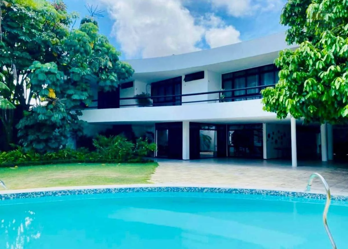 Imagem Casa ampla 850m2 com área externa acolhedora, Venda, em Setubal, Boa Viagem, Recife.