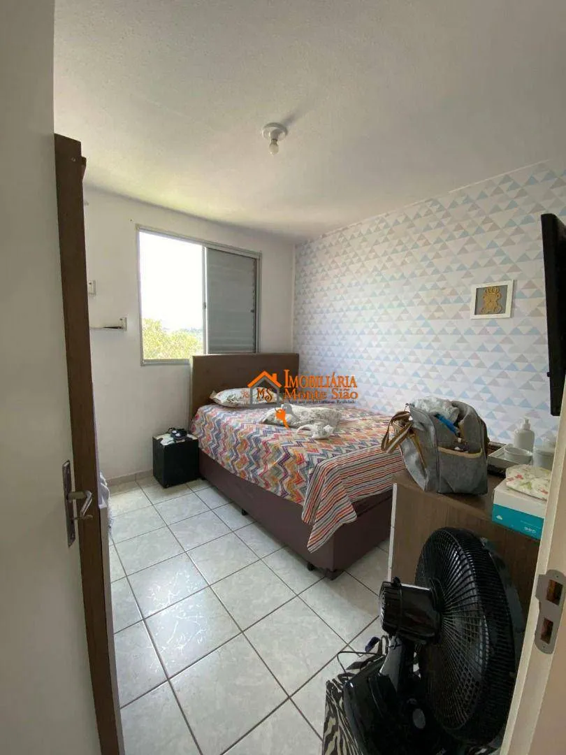 Imagem Apartamento com 2 dormitórios à venda, 45 m² por R$ 220.000,00 - Pimentas - Guarulhos/SP