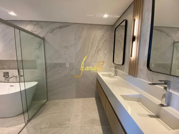 Imagem Sobrado com piscina, 06 suítes, mobiliado e decorado