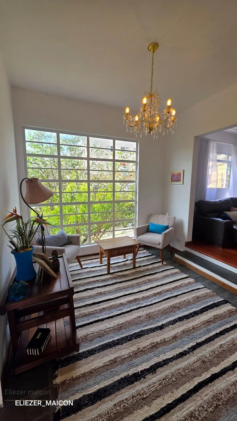 Imagem Casa a venda, aprox, 1 km do centro 3 quartos em Poços de Caldas MG