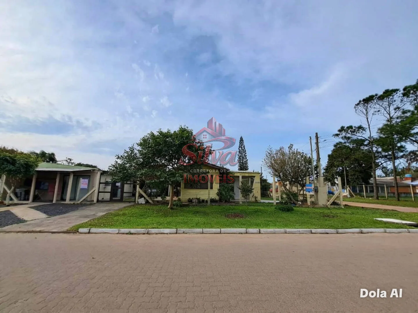Imagem Casa de esquina 3 dormitórios com anexo no Presidente