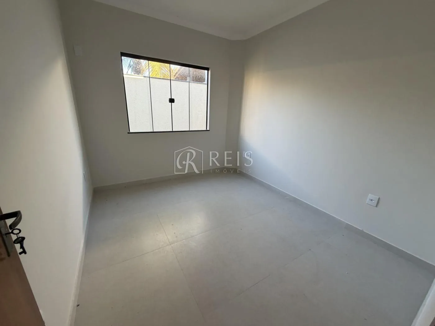 Imagem Casa para Venda em Rio das Ostras, Enseada das Gaivotas, 3 dormitórios, 1 suíte, 2 banheiros, 4 vagas