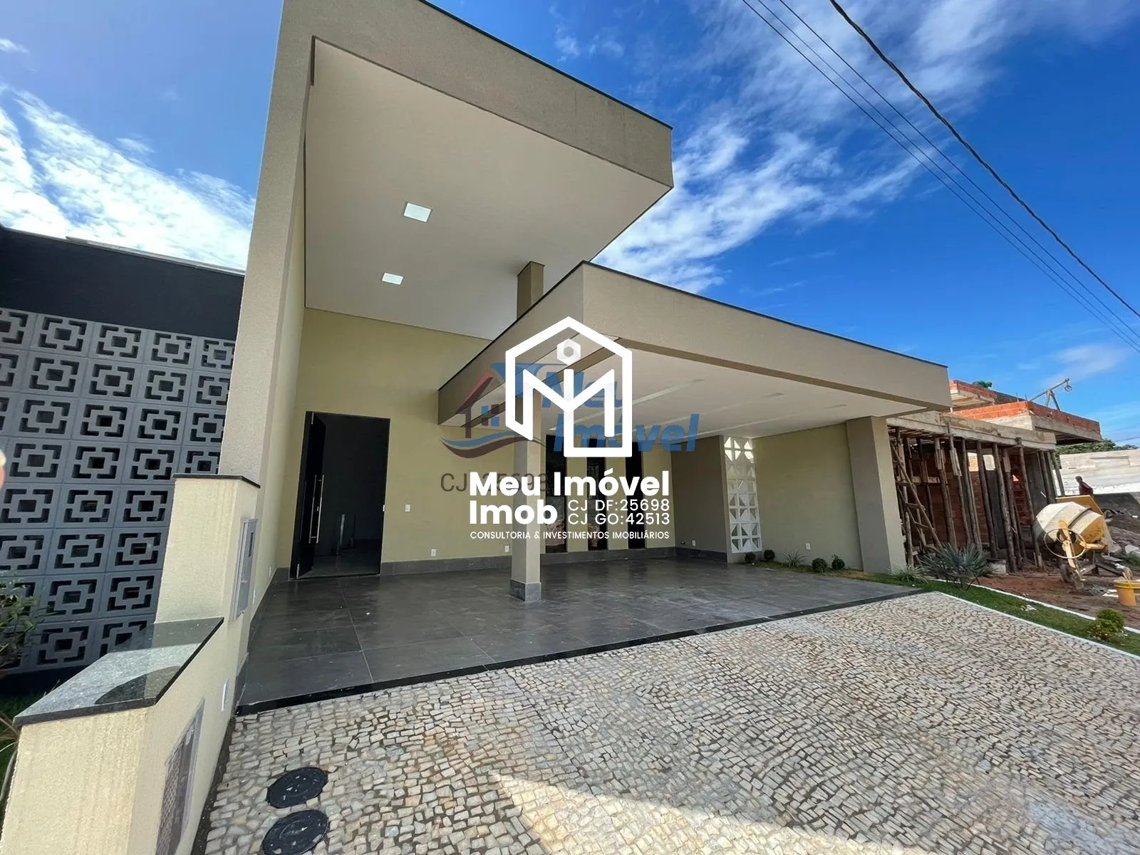 Imagem Casa 4 Quartos 4 suítes Alto Padrão 2 Vagas 260m² Arniqueira