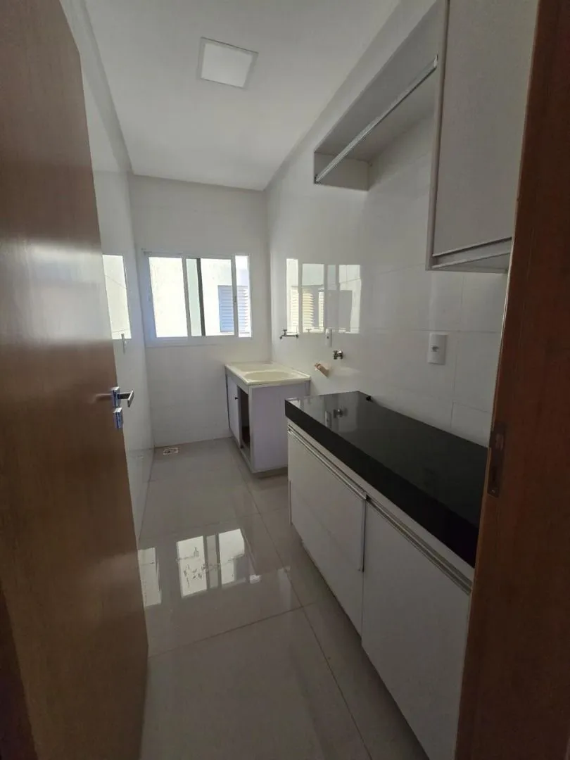 Imagem Apartamento com 3 dormitórios à venda, 145 m² por R$ 630.000,00 - Jardim Califórnia - Patos de Minas/MG
