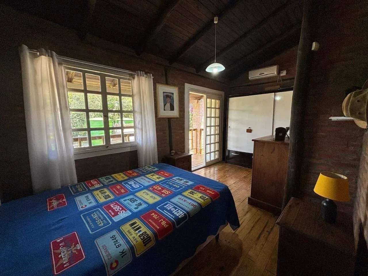 Imagem Residência de Luxo no Cantegril com 4 Dormitórios, 2 Suítes, Piscina e Espaço Gourmet Exclusivo