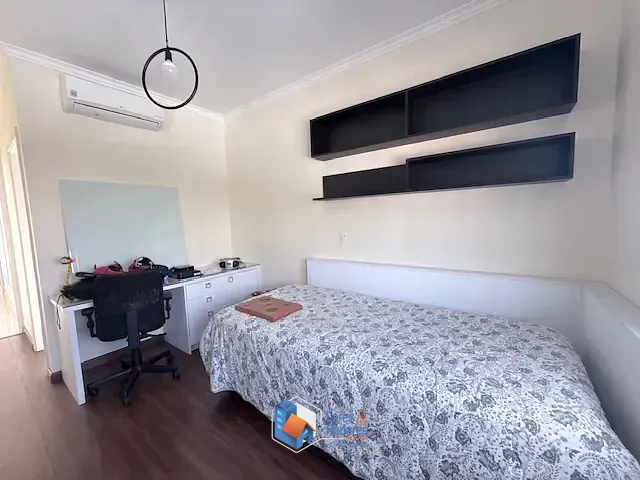 Imagem Sobrado para venda em Jardim Franca com 4 quartos, sendo 4 suítes, 249m²