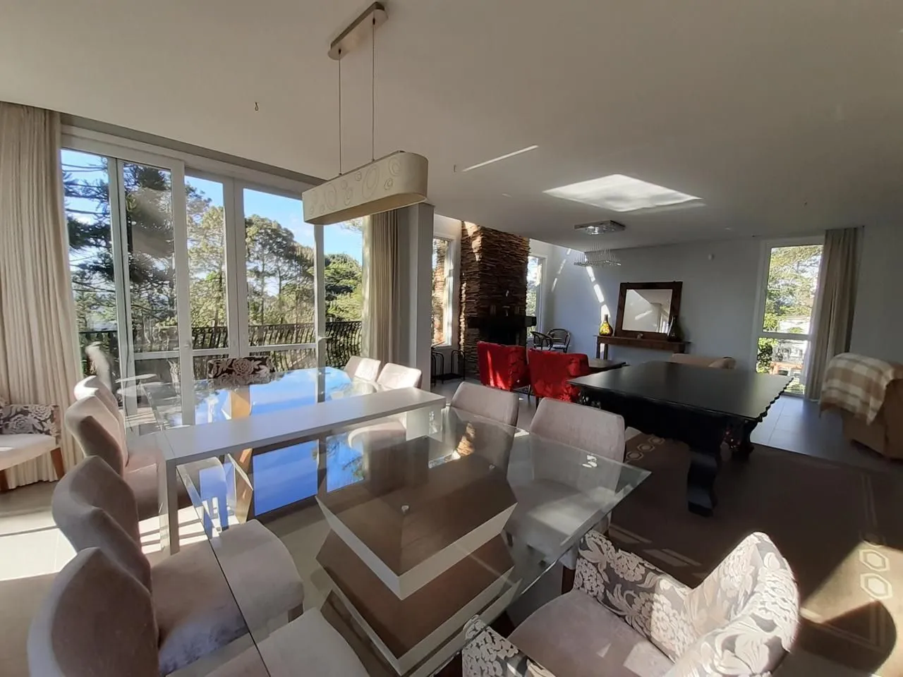 Imagem CASA COM PISCINA INDOOR NO CONDOMÍNIO VIVENDAS DA SERRA - CANELA/RS