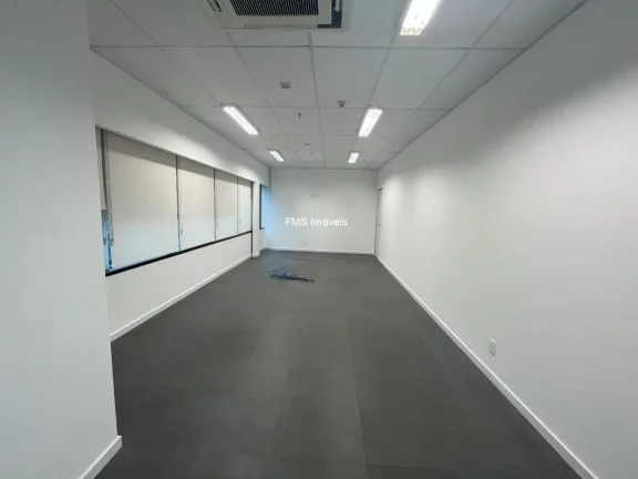 Imagem Conjunto Comercial de Alto Padrão na Vila Olímpia, São Paulo-SP: 46 Vagas de Garagem, 1.507m² de Área!