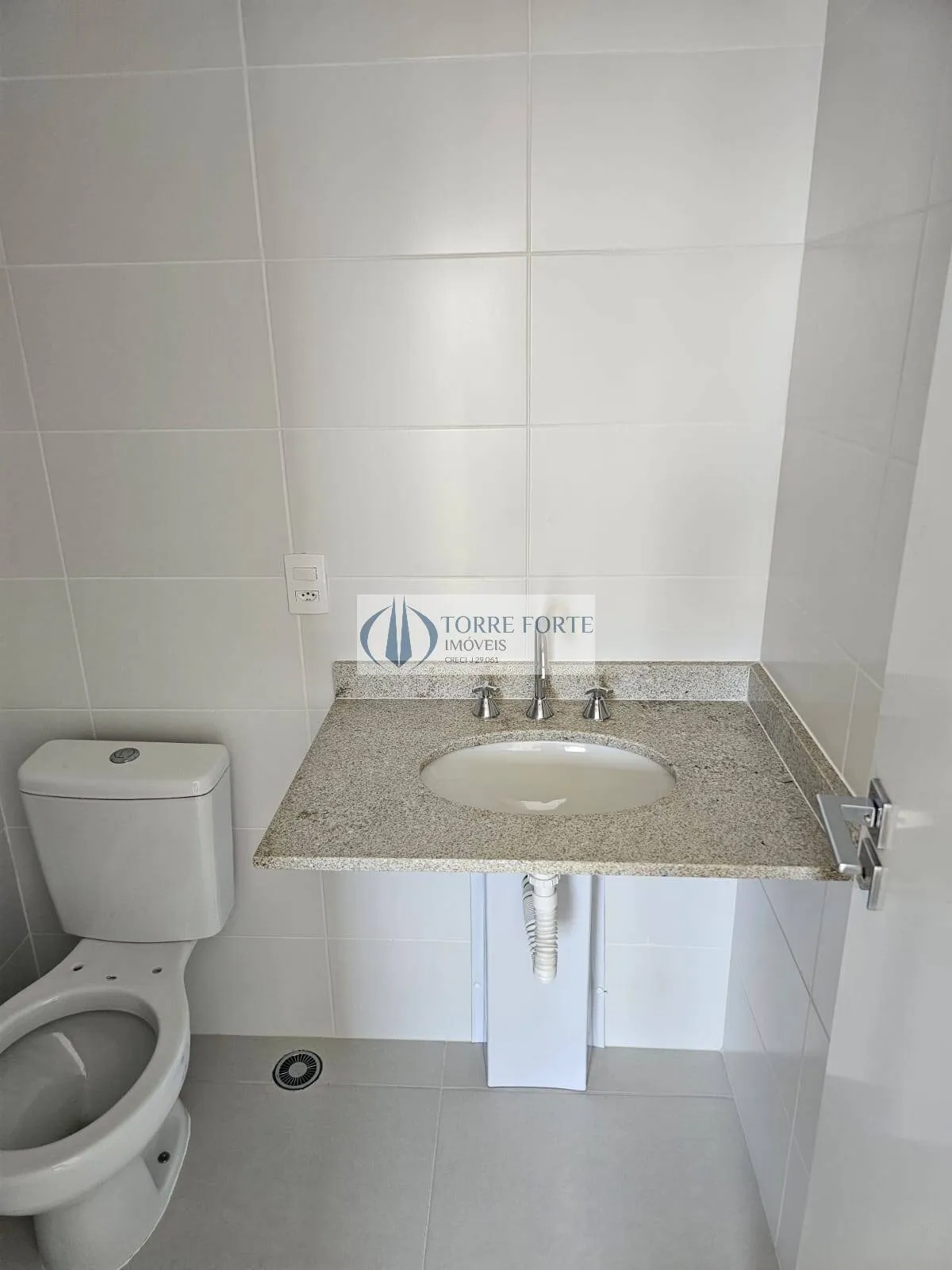 Imagem Apartamento novo com 2 dormitorios 1 suite , varanda , 1 vaga no Tatuape .