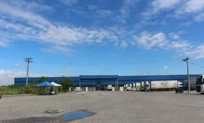 Imagem Galpão Industrial em Condomínio para Locação em Duque de Caxias-RJ, Bairro Parque Paulista: 2 Vagas de Garagem e 813,47 m² de Área