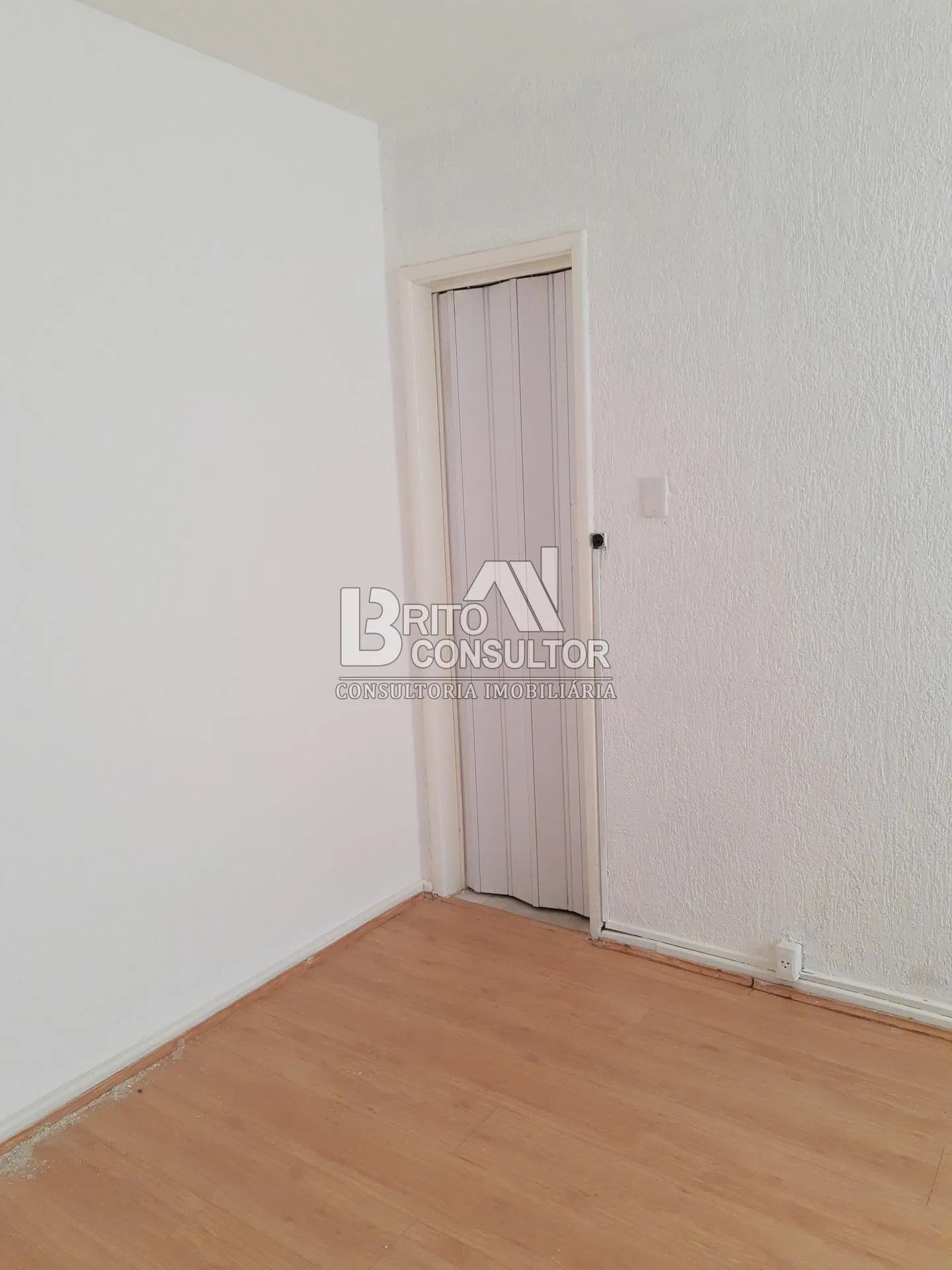 Imagem Sala Comercial á Venda Excelente Localização 16 M² Apenas 75.000 - Centro Niterói/RJ.