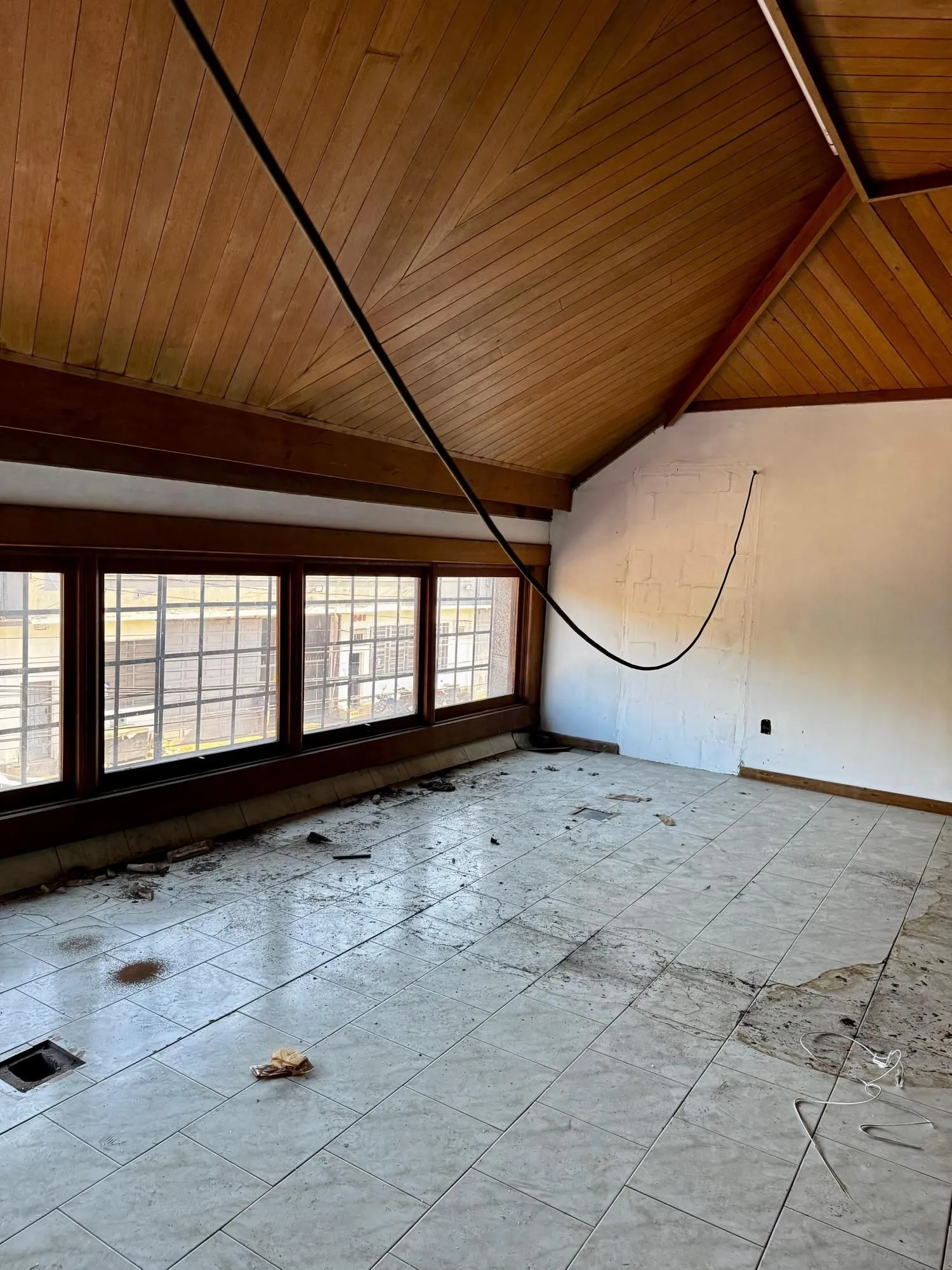 Imagem Predio para Locação/Aluguel - 400m², 0 dormitórios, Floresta