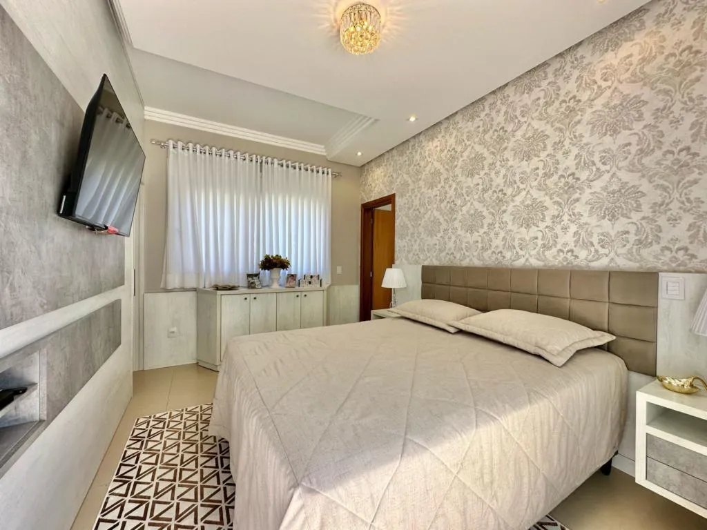 Imagem Casa em Condominio 4 Dormitórios - Bairro Araçá