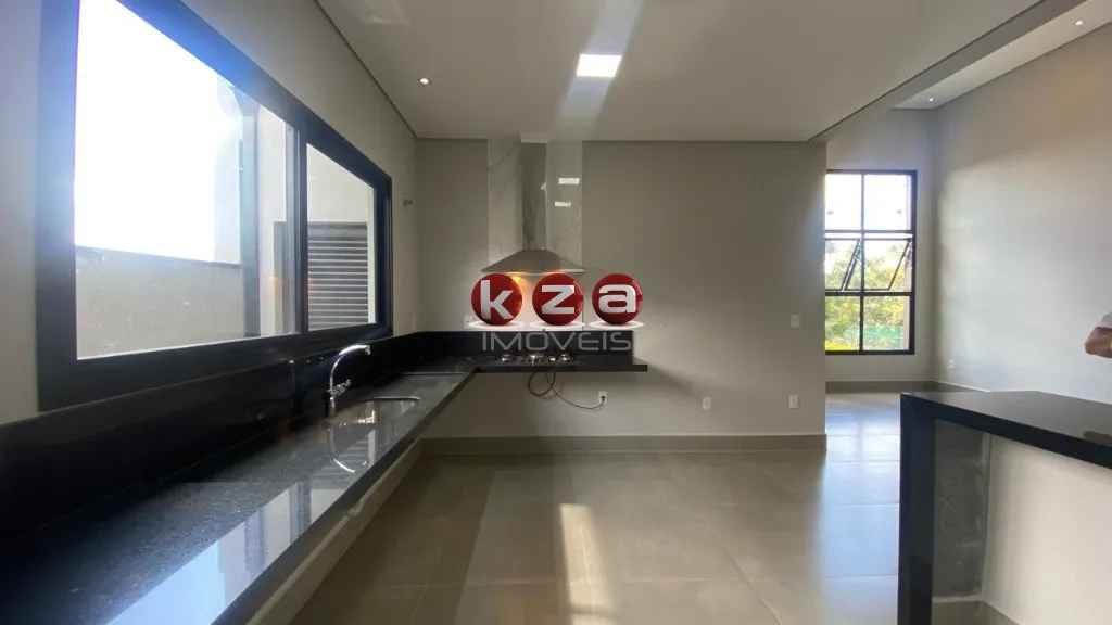Imagem Casa de alto padrão em condomínio à venda em Valinhos-SP, bairro Pinheiro: 3 quartos, 3 suítes, 2 salas e 176,25 m² de área.