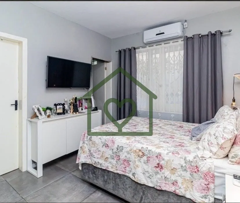 Imagem Casa semi mobiliada com 227 m² de área privativa no Três Figueiras, um dos bairros mais valorizad...