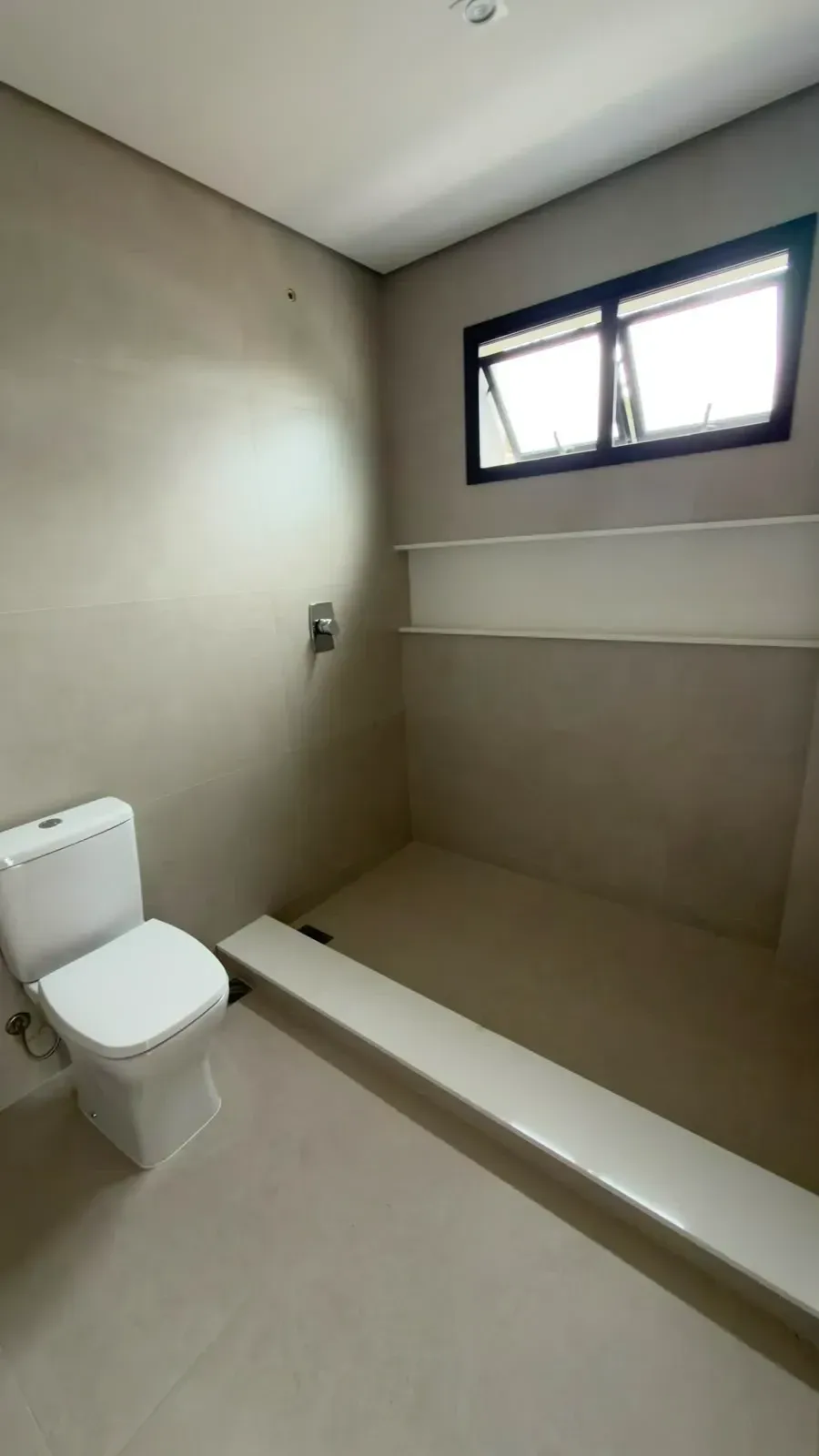 Imagem Casa de Condomínio com 3 Quartos à Venda, 150 m² em Santo Inácio - Curitiba