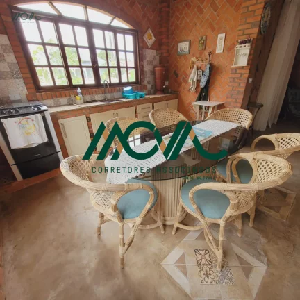 Imagem Casa à Venda em Itapoá - 3 Quartos, 100m da Praia, Oportunidade Imperdível!