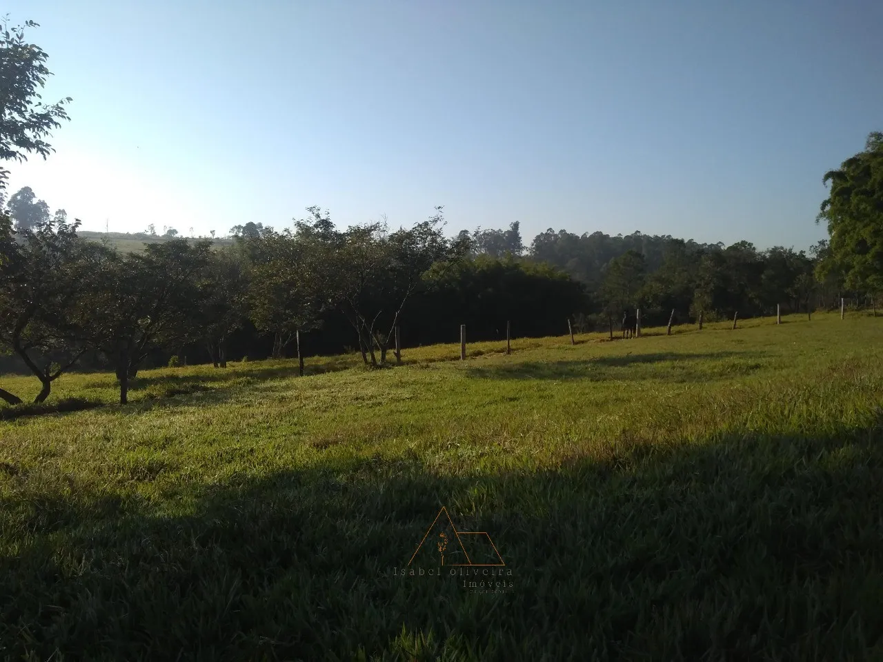 Imagem Sitio em Itu-SP: 3 quartos, 1 suíte, sala ampla, 3 banheiros, 23.000m² de área no Parque Nossa Senhora da Candelária