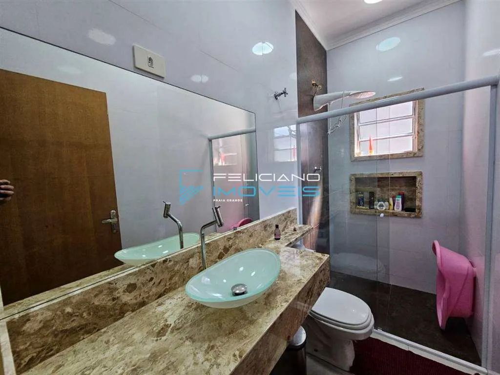 Imagem Sobrado com 3 quartos, Solemar, Praia Grande - R$ 775 mil, Cod: 7556