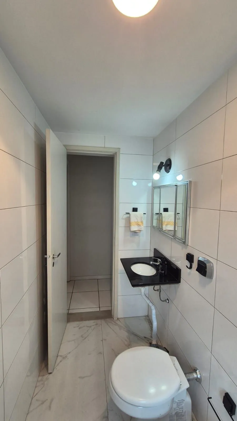 Imagem Apartamento de dois dormitórios no bairro Menino Deus em Porto Alegre
