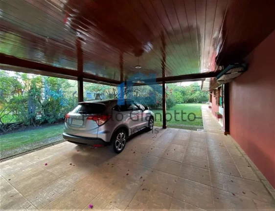 Imagem Casa de campo térrea à venda na Granja Viana