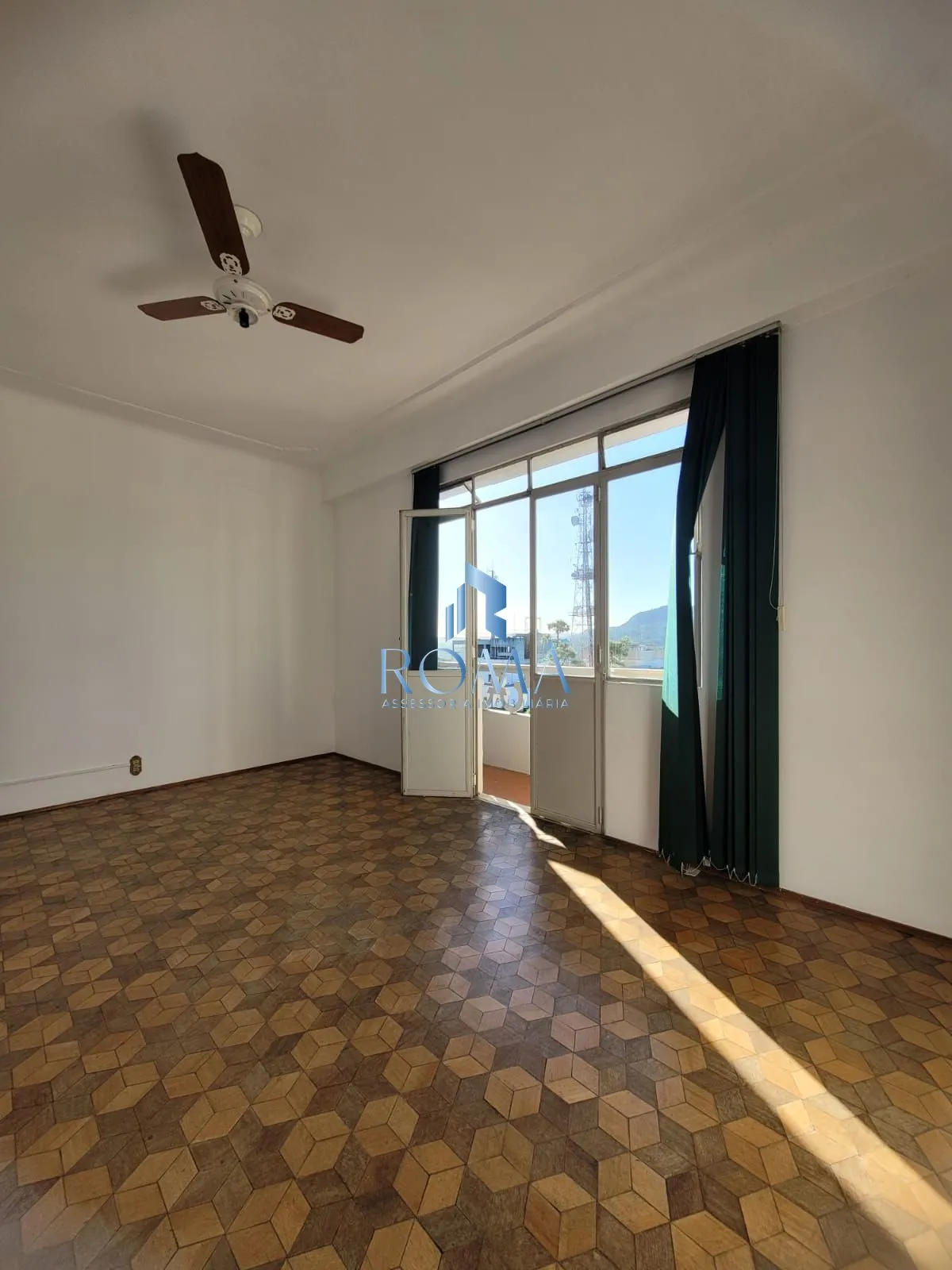 Imagem Apartamento de 2 dormitórios na Galeria do Comércio