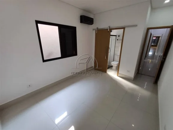 Imagem Espaçosa Casa Geminada 3 Quartos em Caiçara, Praia Grande