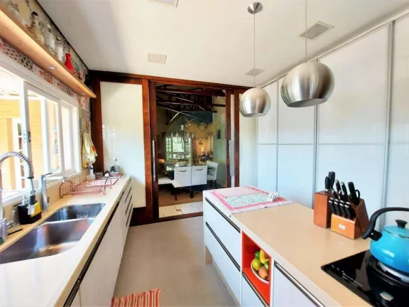 Imagem Casa em Condomínio a Venda no bairro Granja Viana - Carapicuíba, SP