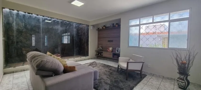 Casa com 4 Quartos para Alugar, 1 m² em Sítio Leal - São Luís