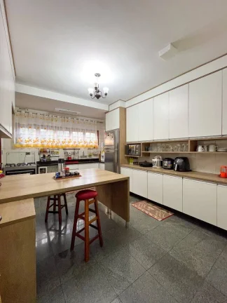 Imagem Casa com 4 quartos à venda, 345 m² por R$ 2.390.000 - Santana de Parnaíba/SP