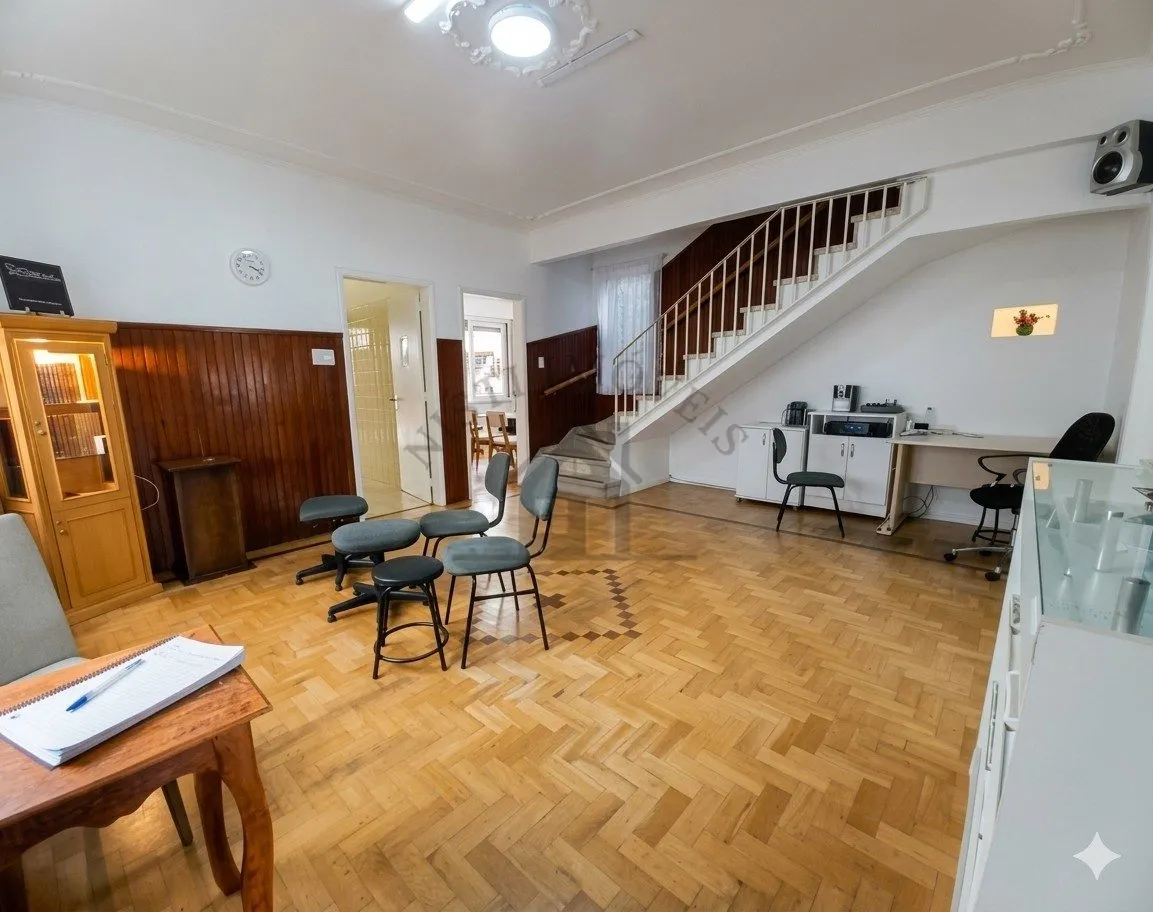 Imagem Casa 6 quartos para Venda no bairro Jardim São Pedro em Porto Alegre