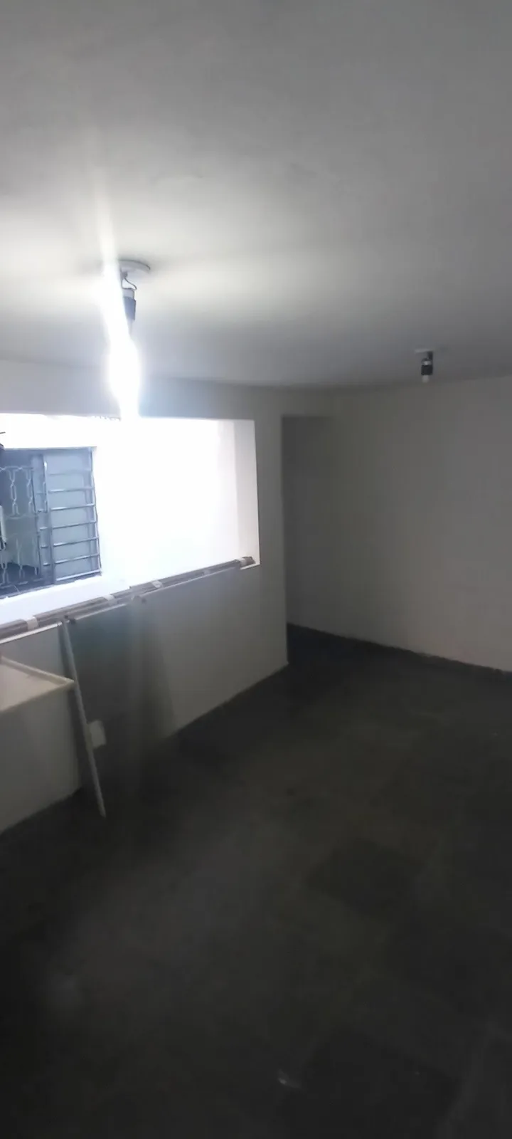 Imagem Salão Comercial de 150 m² | Mezanino | 2 banheiros | 2 cômodos com pia | 1 cômodo nos fundos | Avenida São Paulo, Zona Leste de Sorocaba/SP