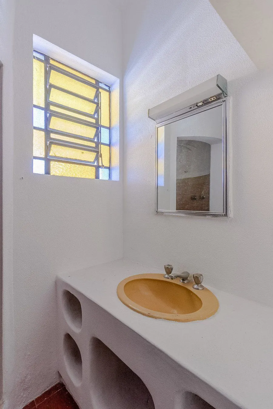 Imagem Excelente casa de 308 m² com 4 suítes e 4 vagas de garagem.