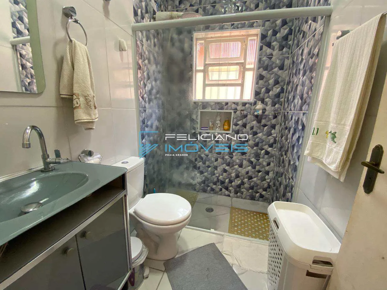 Imagem Casa com 2 quartos, Caiçara, Praia Grande - R$ 450 mil, Cod: 5587