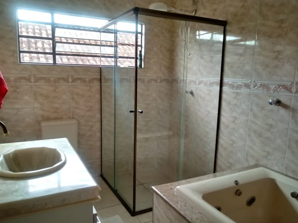 Imagem Casa à venda 4 Quartos, 2 Suites, 2 Vagas, 250M², Loteamento Residencial Andrade, Pindamonhangaba - SP