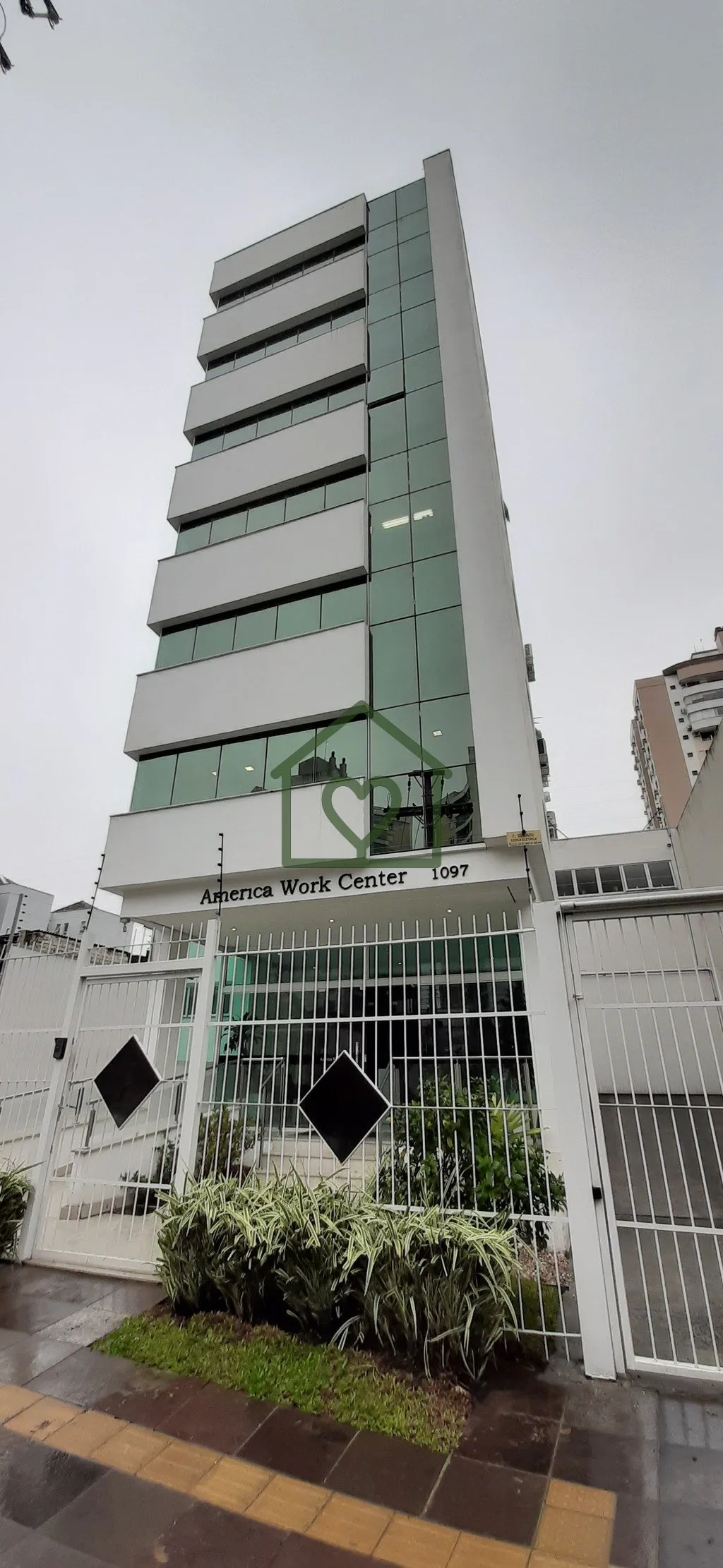 Junção comercial premium em endereço privilegiado, localizado estrategicamente entre o fórum cen...