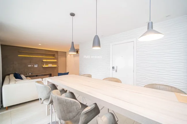 Imagem Venda de Apartamento de Luxo na Vila Olímpia com 2 Suítes, 1 Sala, 3 Vagas e 130m².