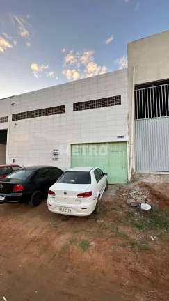 Foto do imóvel Venda  GALPÃO, 680m2, sendo 500m2 térreo e 180m2 no mezanino.