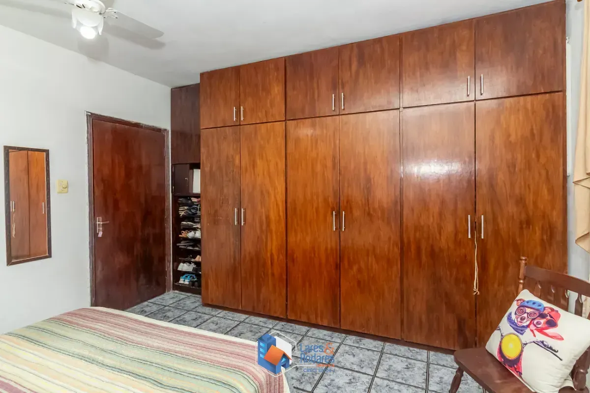 Imagem Conjunto comercial para venda em Parque Taipas, 200m²