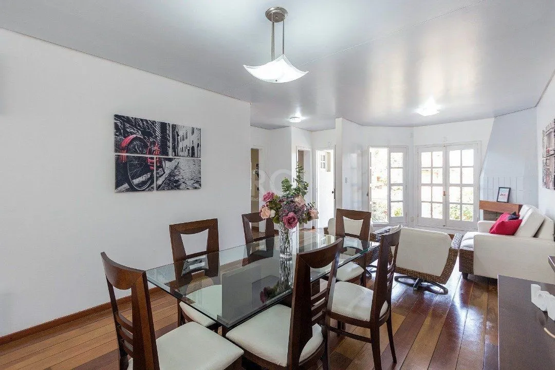 Imagem Casa Condominio para Venda - 297.63m², 4 dormitórios, sendo 1 suites, 2 vagas - Espirito Santo