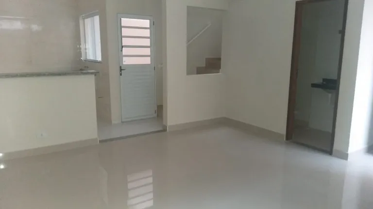 Imagem Casa de Condomínio com 2 Quartos à Venda, 65 m² em Vila Lavínia - Mogi das Cruzes