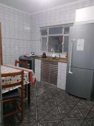 Imagem Sobrado Maravilhoso 240 m² 3 Dormitórios 2 vagas de Garagens Estuda Carro
