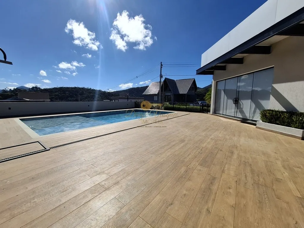 Imagem Terreno em Condomínio para Venda em Teresópolis / RJ no bairro Ermitage
