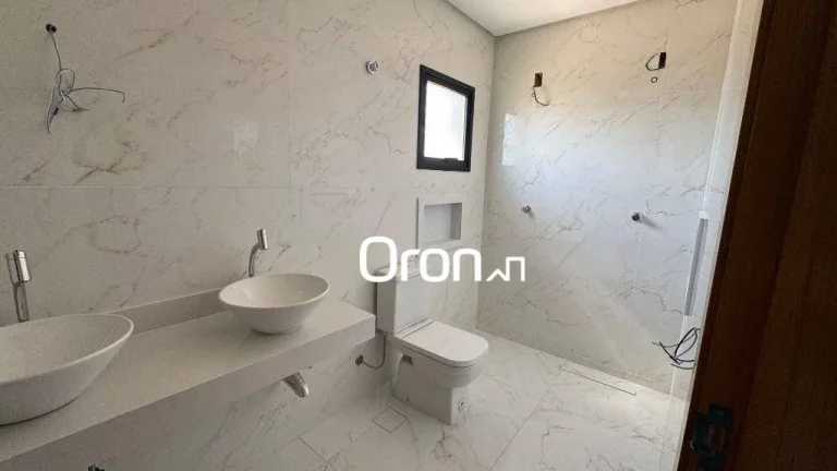 Imagem Sobrado à venda, 193 m² por R$ 1.650.000,00 - Jardins Porto - Senador Canedo/GO